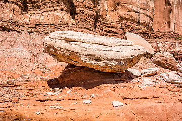 Image showing hoodoo rock formations at utah national park mountains