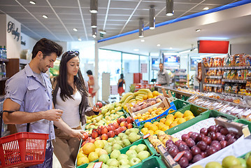 Image showing couple shopping in a supermarket