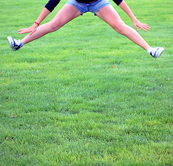 Image showing Cheerleader practice.