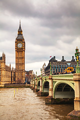 Image showing Overview of London with the Elizabeth Tower