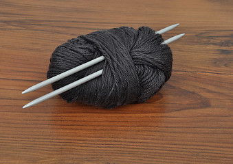 Image showing Ball of wool with knitting needles