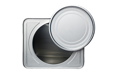 Image showing Opened tin box with round lid