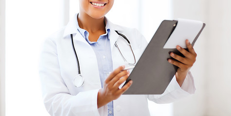 Image showing african female doctor in hospital