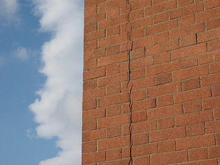 Image showing Cracked wall