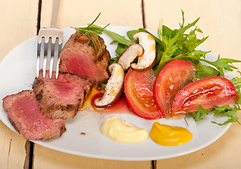 Image showing beef filet mignon grilled with vegetables