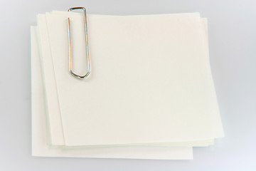 Image showing paper notes with clip