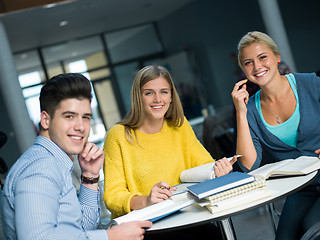 Image showing students group  study