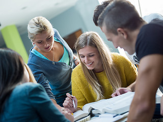 Image showing students group  study