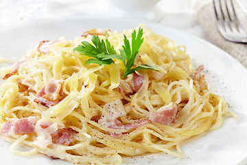 Image showing pasta carbonara on white plate