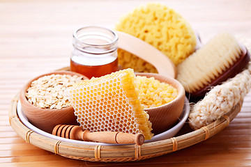 Image showing honey and spa treatment