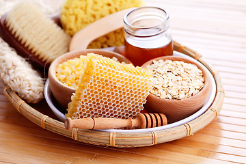 Image showing honey and spa treatment