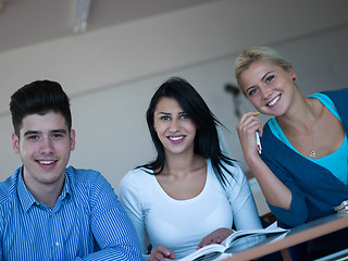 Image showing students group  study