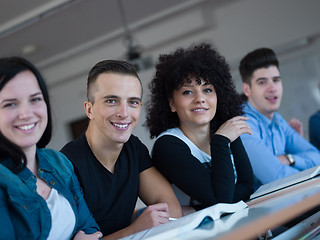 Image showing students group  study