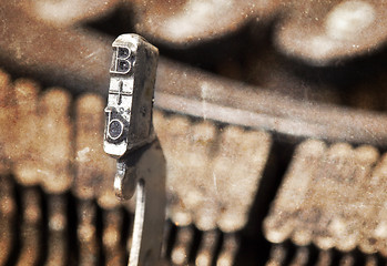 Image showing B hammer - old manual typewriter - warm filter