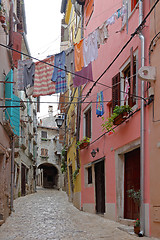 Image showing Street clothesline