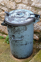 Image showing Dust bin