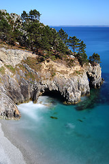 Image showing Ile Vierge and the beach, Crozon Peninsula