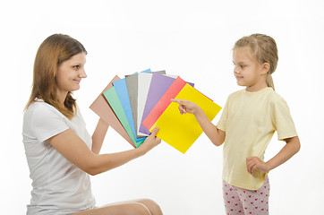 Image showing Mom and daughter teach color