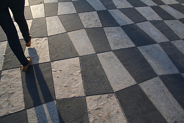 Image showing Walking in Nice