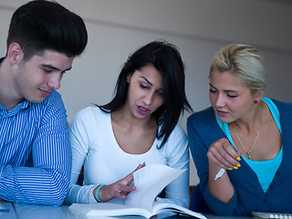 Image showing students group  study