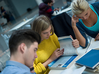 Image showing students group  study