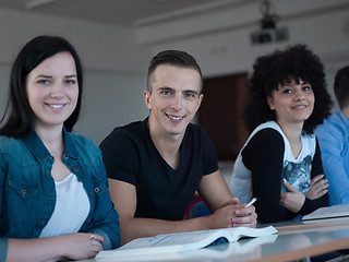 Image showing students group  study