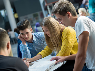 Image showing students group  study