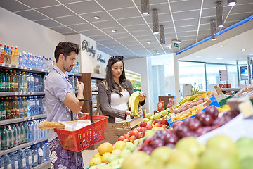 Image showing couple shopping in a supermarket