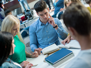 Image showing students group  study