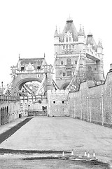 Image showing london tower in england old bridge and the cloudy sky