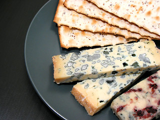 Image showing Blue cheese and crackers