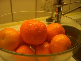 Image showing Clementines in glass bowl