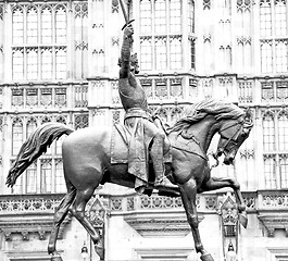 Image showing marble and statue in old city of london england