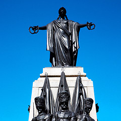 Image showing marble and statue in old city of london england