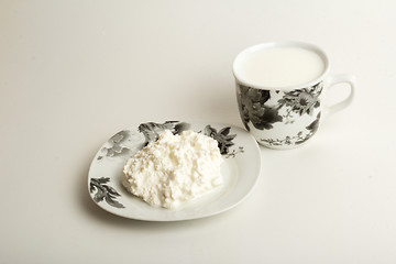 Image showing Cottage cheese and milk    