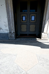 Image showing europe  italy  lombardy        the milano    church    pavement