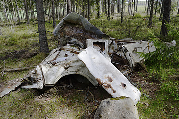 Image showing remains of the car in forest