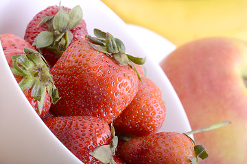 Image showing healthy strawberry with fruits