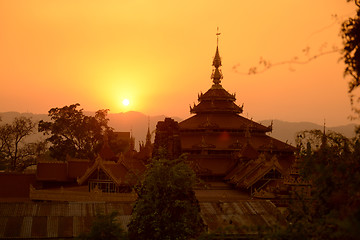 Image showing ASIA MYANMAR INLE LAKE NYAUNGSHWN CITY