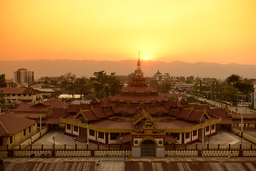 Image showing ASIA MYANMAR INLE LAKE NYAUNGSHWN CITY