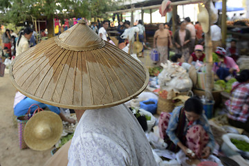 Image showing ASIA MYANMAR NYAUNGSHWE WEAVING FACTORY