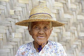 Image showing ASIA MYANMAR NYAUNGSHWE WOMEN