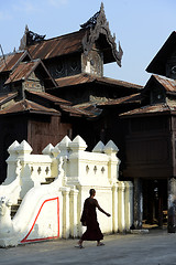 Image showing ASIA MYANMAR NYAUNGSHWE PAGODA