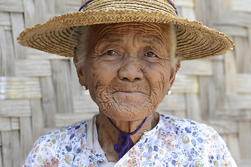 Image showing ASIA MYANMAR NYAUNGSHWE WOMEN