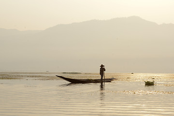 Image showing ASIA MYANMAR NYAUNGSHWE INLE LAKE