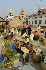 Image showing ASIA MYANMAR NYAUNGSHWE INLE LAKE MARKET