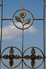 Image showing metal pattern on a fence