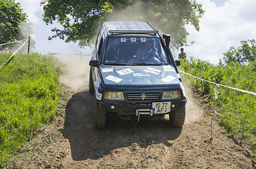 Image showing Subaru jeep in competition