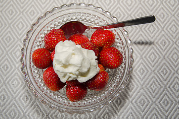 Image showing Delicious strawberries dessert