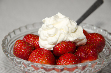 Image showing Fresh strawberries dessert